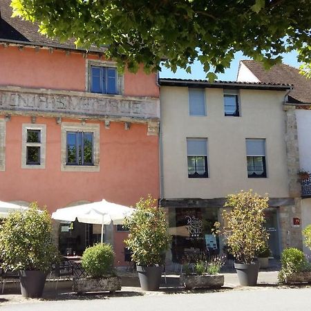 Hotel Le Relais De La Tour Capdenac-Gare Esterno foto